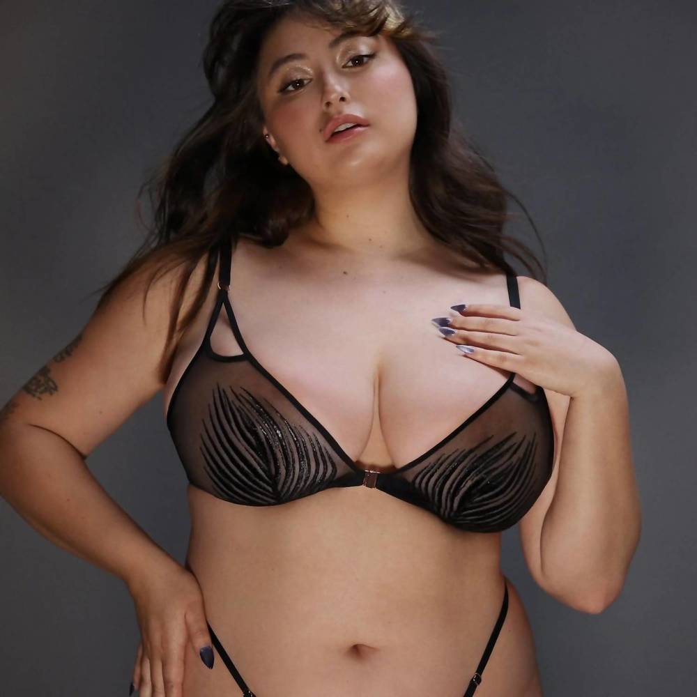 NEW MONIQUE MORIN ether bralette in black